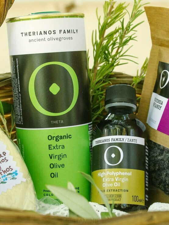 Extra panenský olivový olej z Grécka / zdroj: https://therianos.gr