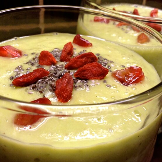 Mangové smoothie s chia semiačkami - smoothie recepty